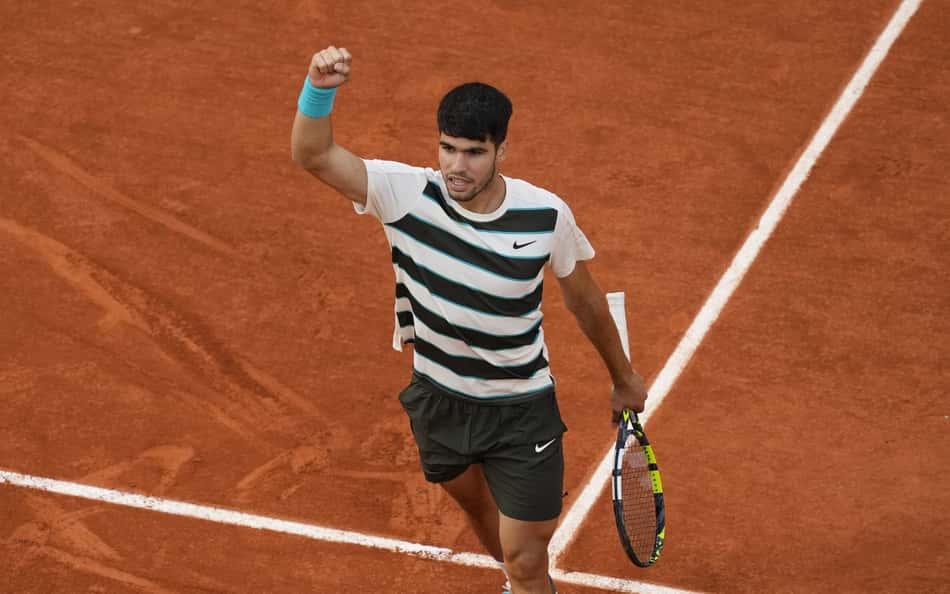 Roland Garros: Alcaraz vira o jogo, conquista bicampeonato e encanta web