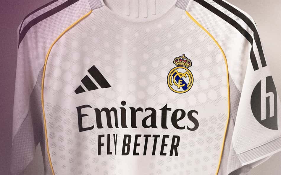 Real Madrid apresenta nova camisa para o Mundial e 'esquece' astro do time