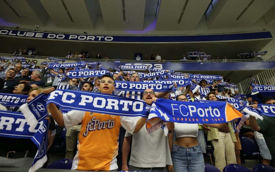 Torcida do Porto projeta confronto com o Palmeiras no Mundial de Clubes