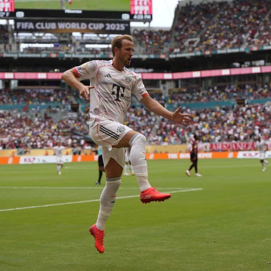 Harry Kane comemora gol marcado pelo Bayern sobre o Flamengo, no Mundial de Clubes