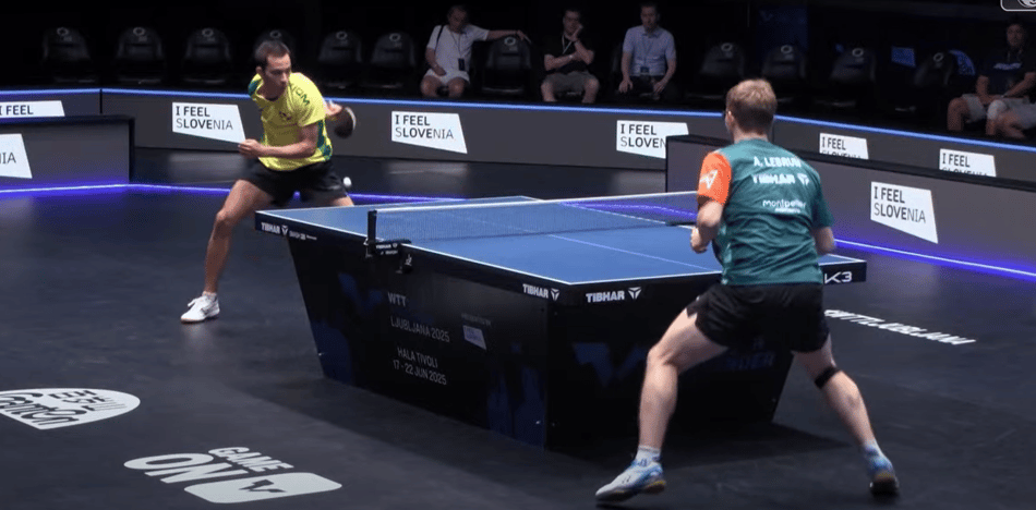 Hugo Calderano (BRA) x Alexis Lebrun (FRA), semifinal do WTT Star Contender da Eslovênia (reprodução Cazé TV)