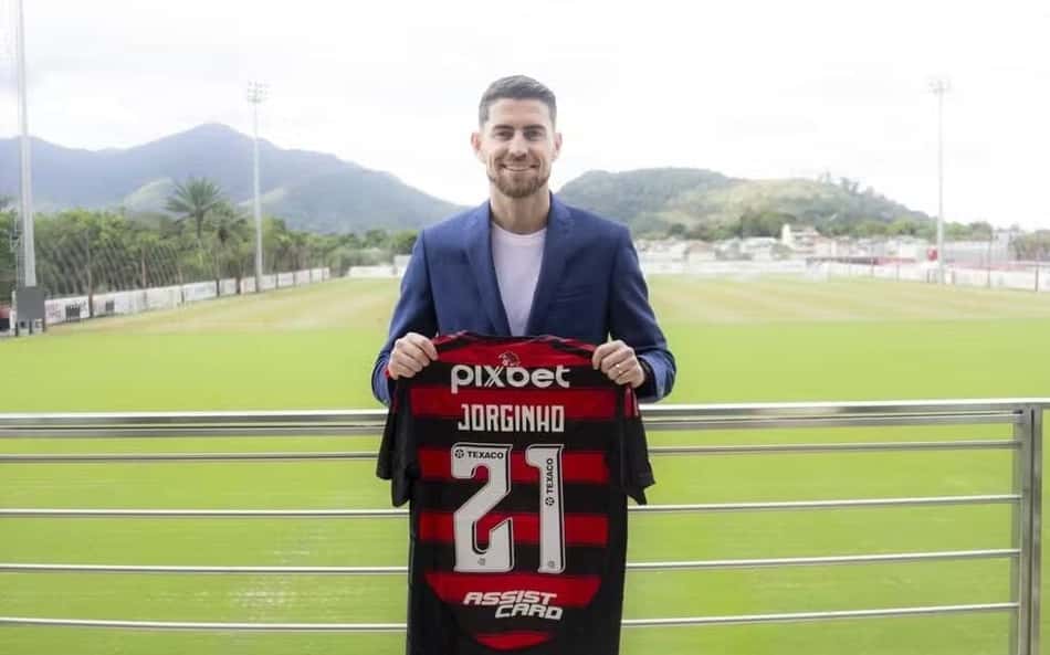 Com Jorginho, Flamengo define lista de relacionados para o Mundial