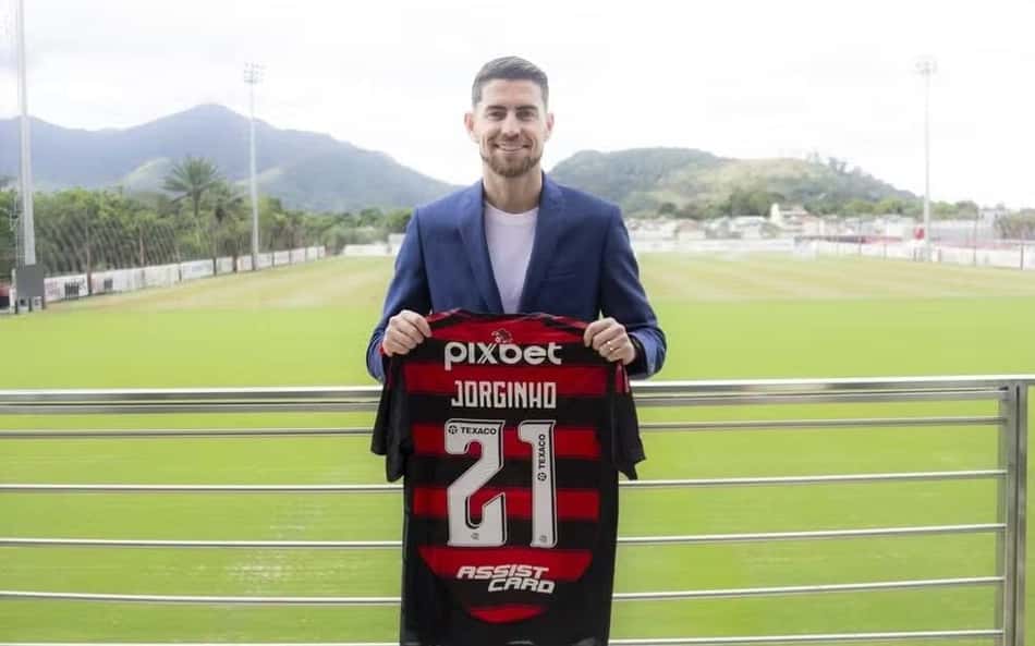 Jorginho fala pela primeira vez como jogador do Flamengo: "Expectativa é muito grande"