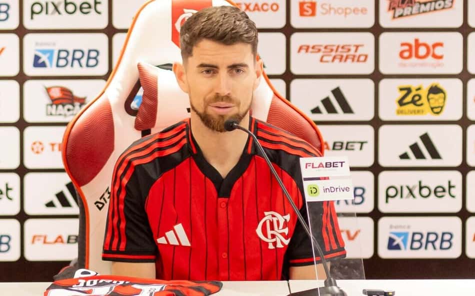 Flamengo lança uniformes e produtos para o Mundial de Clubes