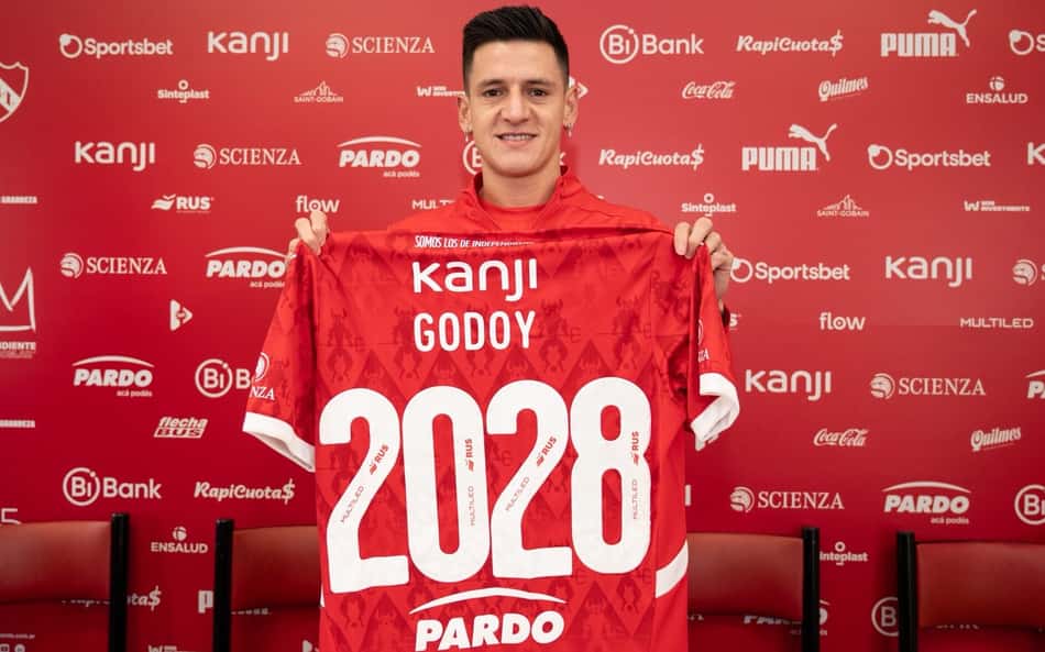 Athletico vende lateral-direito para gigante argentino; veja valores