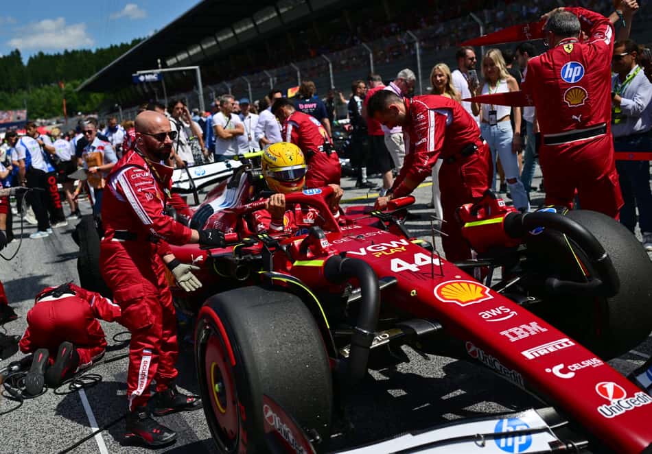 Lewis Hamilton no GP da Áustria (foto: Andrej ISAKOVIC / AFP)