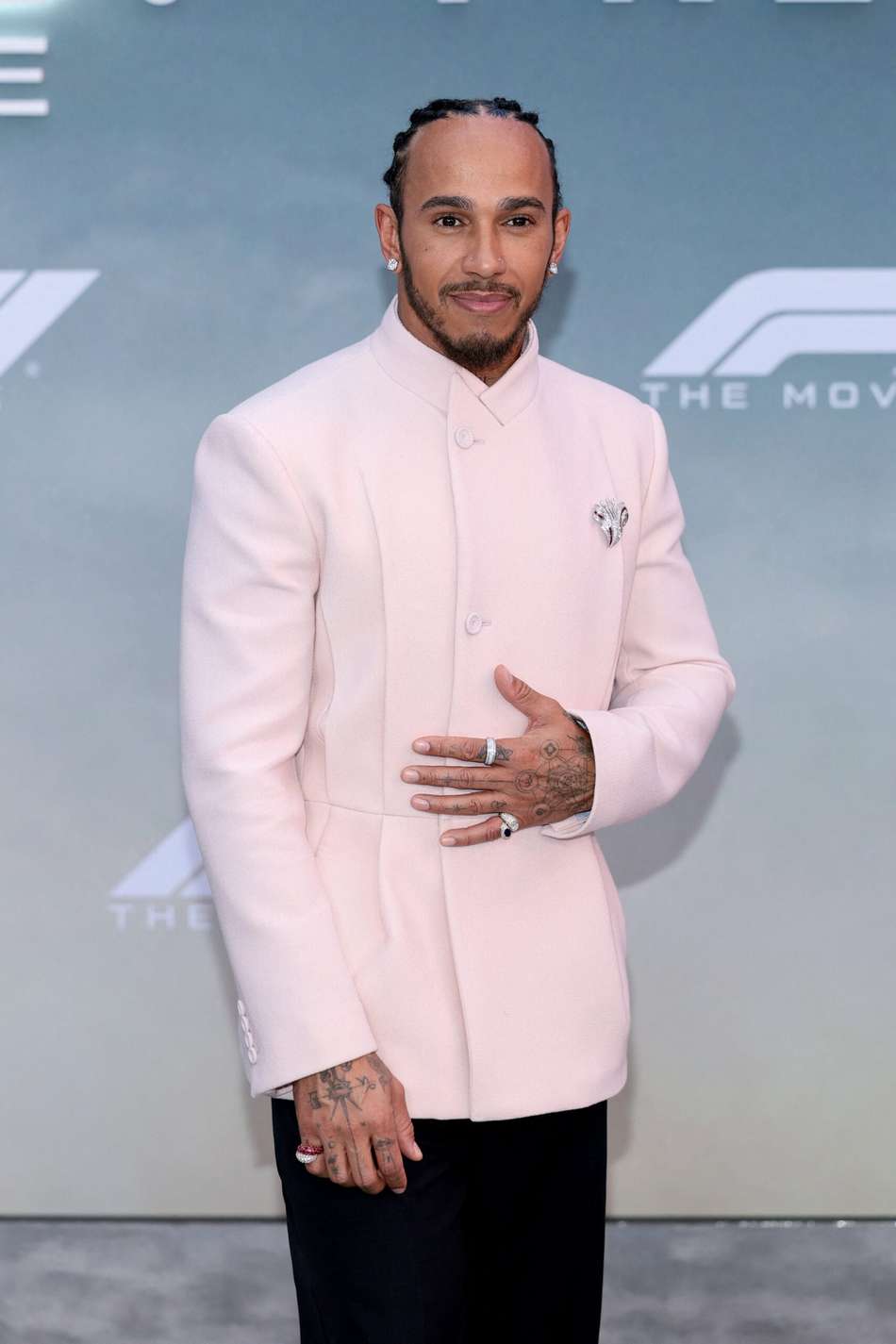 Lewis Hamilton na estreia do filme 'F1' na Times Square, em Nova York (foto: Dimitrios Kambouris / GETTY IMAGES NORTH AMERICA / Getty Images via AFP)