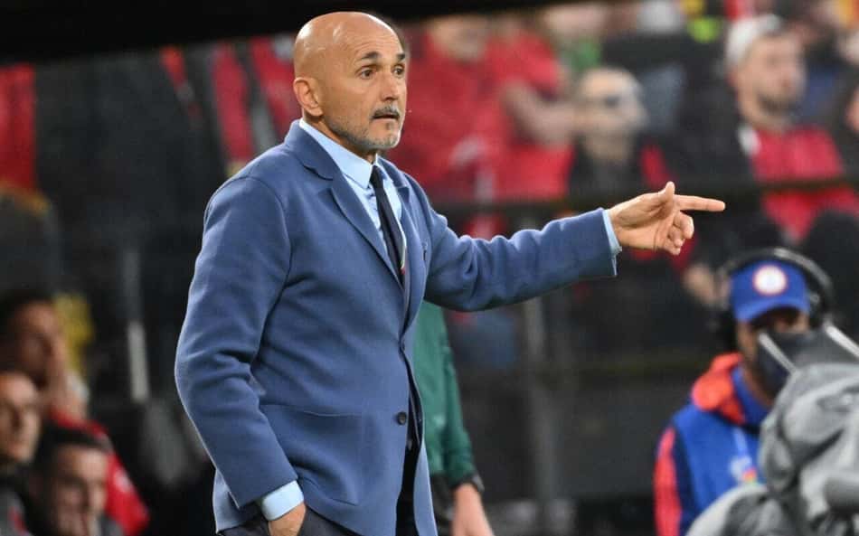 Jogador da Inter de Milão ataca técnico da Itália após acusação de racismo; entenda