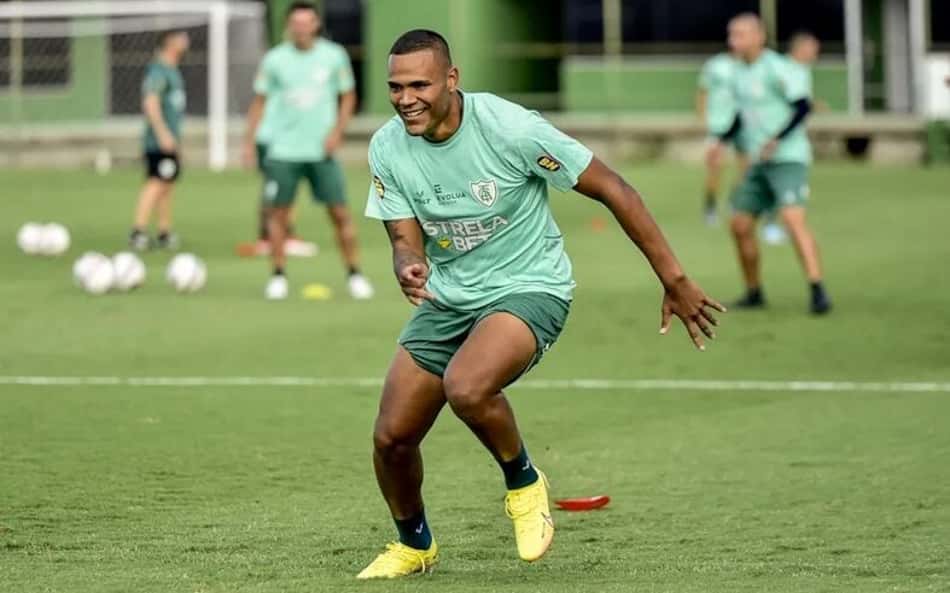 Clube da Série B é acionado na Justiça por dívida de R$ 1,6 milhão com dois jogadores