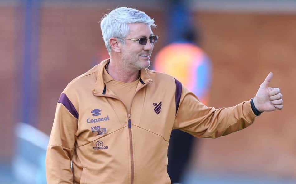 Escalação do Athletico: Odair Hellmann estuda esquema tático para definir time no Atletiba