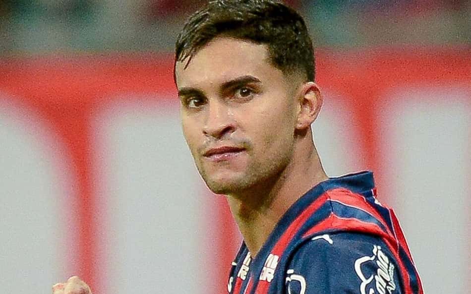 No Bahia, Nestor projeta duelo contra o RB Bragantino pelas primeiras posições