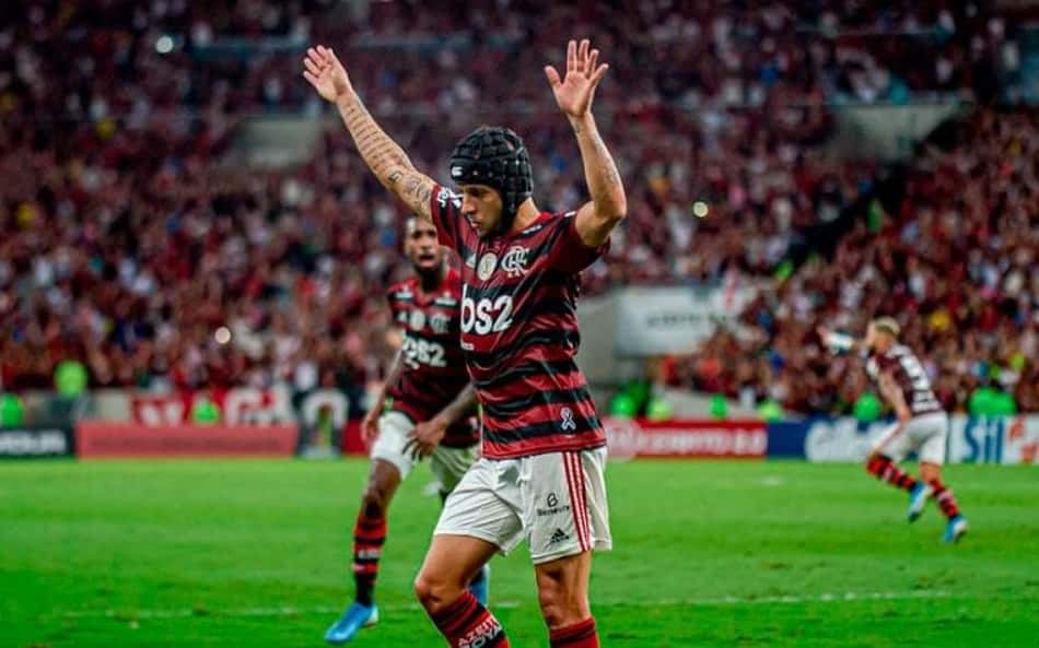 Flamengo ou Bayern de Munique? Rafinha revela torcida para jogo no Mundial