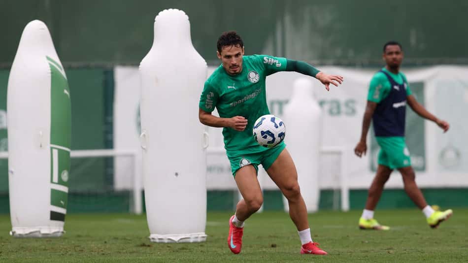 Veiga durante treino do Palmeiras