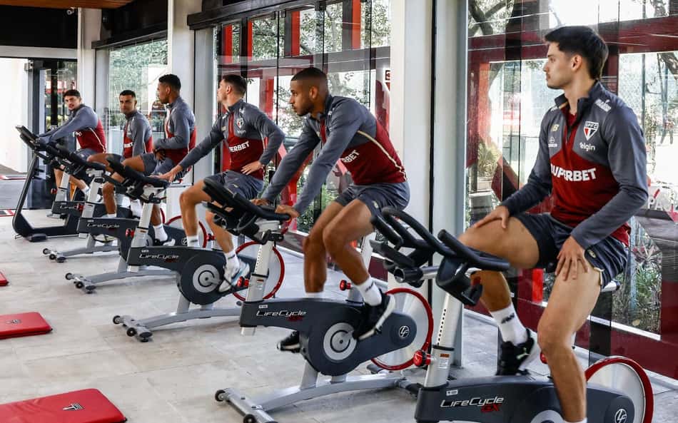 Reapresentação do São Paulo tem testes físicos e primeiro dia de Crespo no comando