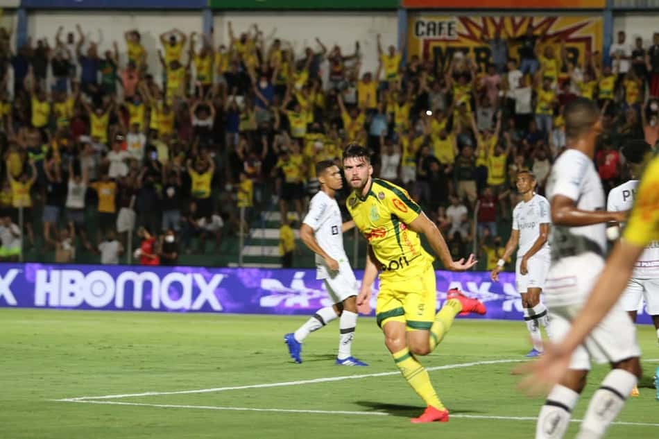 Zeca comemora gol com a camisa do Mirassol (Foto: redes sociais)
