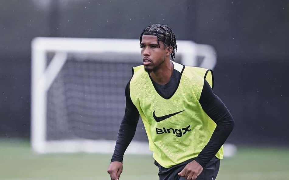 Andrey Santos treina pelo Chelsea (Foto Chelsea FC)