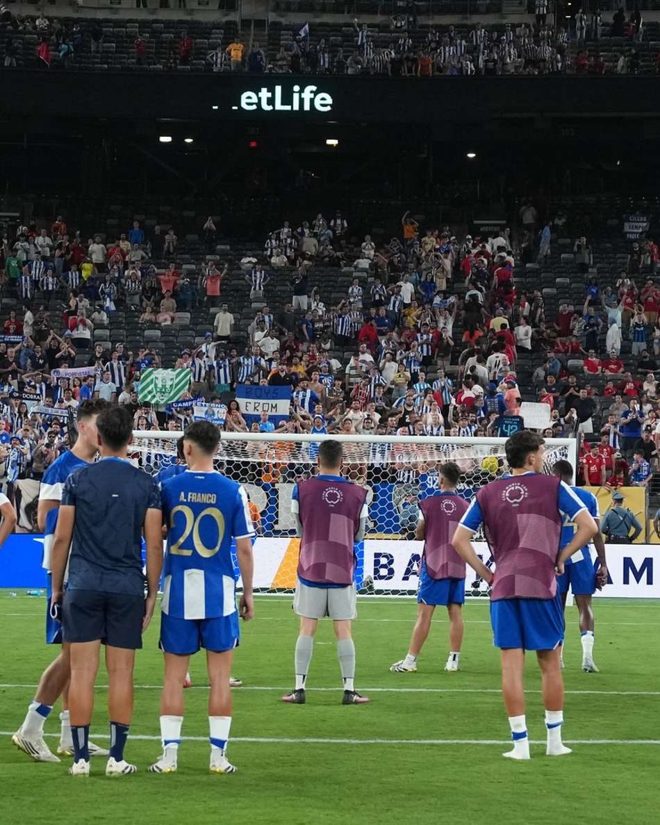 Torcida do Porto apoia o time no Mundial de Clubes da Fifa. (Foto: Divulgação/ Porto)
