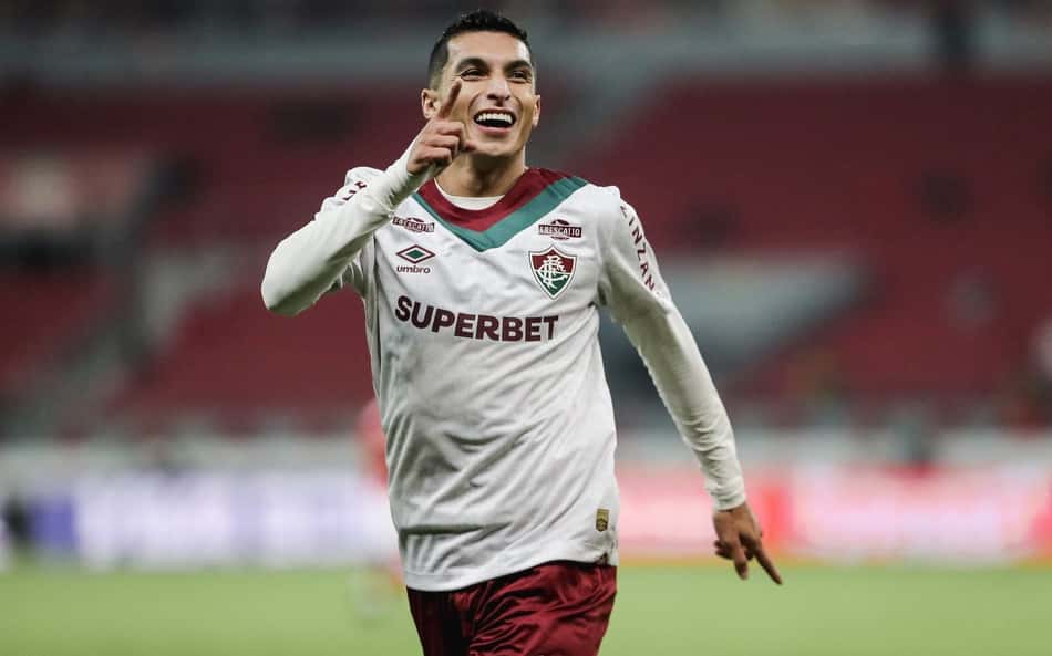 'Experiência Kevin Serna': colombiano assume protagonismo e vice-artilharia do Fluminense