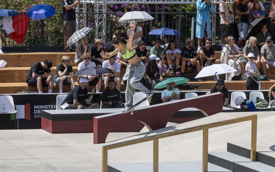 Isabelly Avila na Copa do Mundo de Skate Street Roma 2025 (foto: Julio Detefon / CBSk)