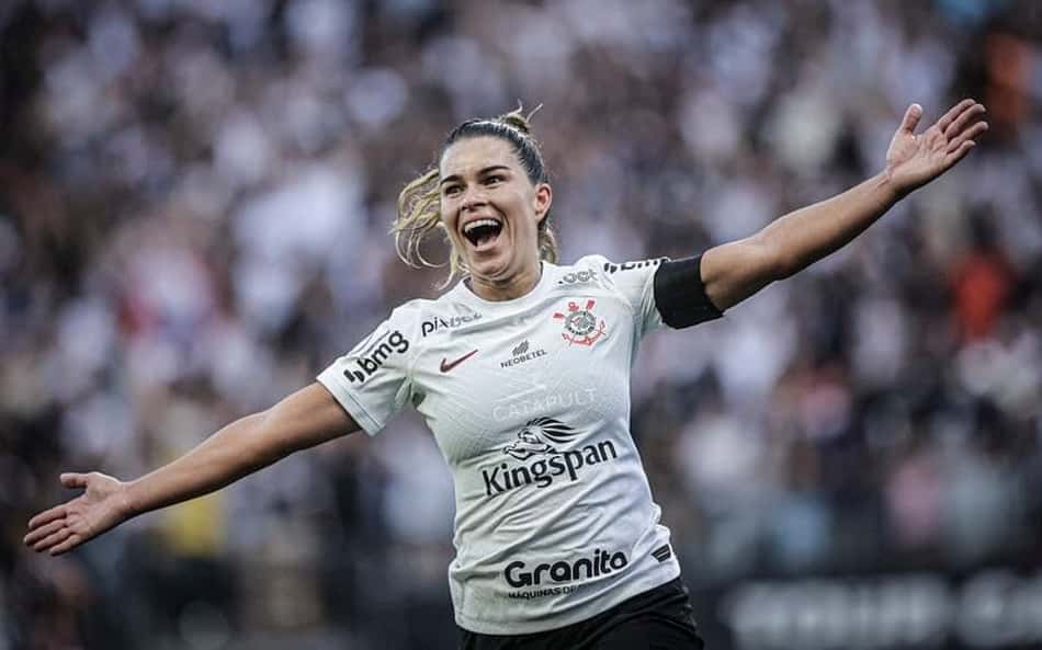 Exclusivo: Tamires fala ao L! sobre volta à Seleção feminina e idolatria no Corinthians