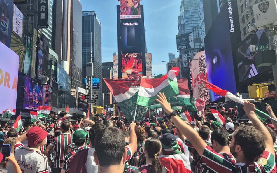 Policial de Nova York que fez escolta do Fluminense é fã do futebol brasileiro