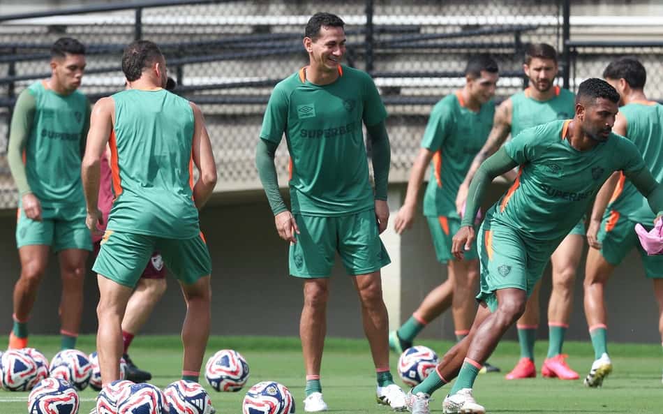 Treinos do Fluminense no Mundial têm clima de descontração e calor carioca