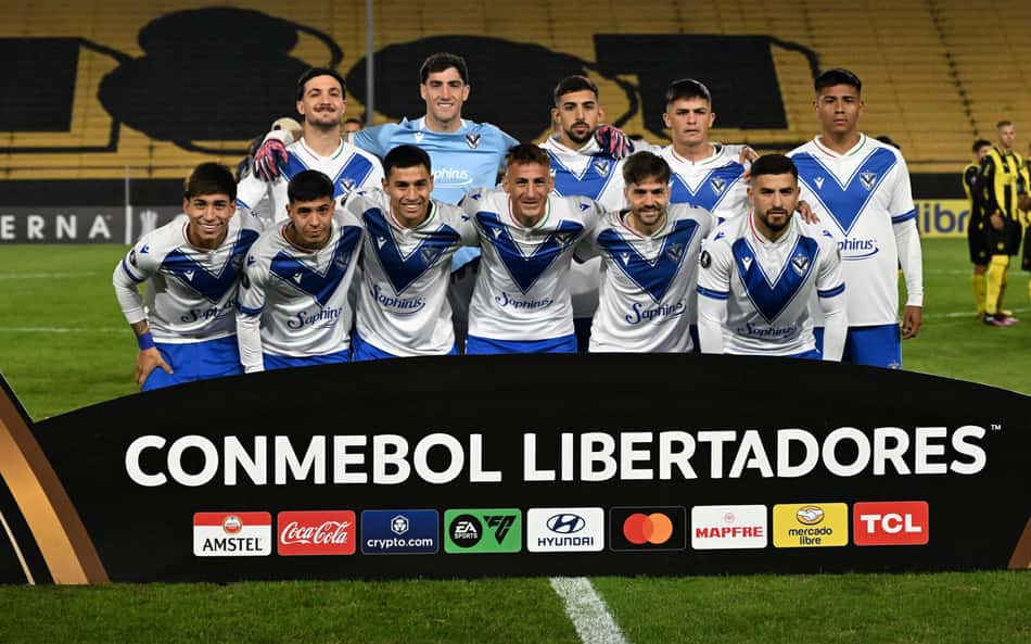 Vélez Sarsfield em partida da Copa Libertadores (Foto: Eitan Abramovich/AFP)