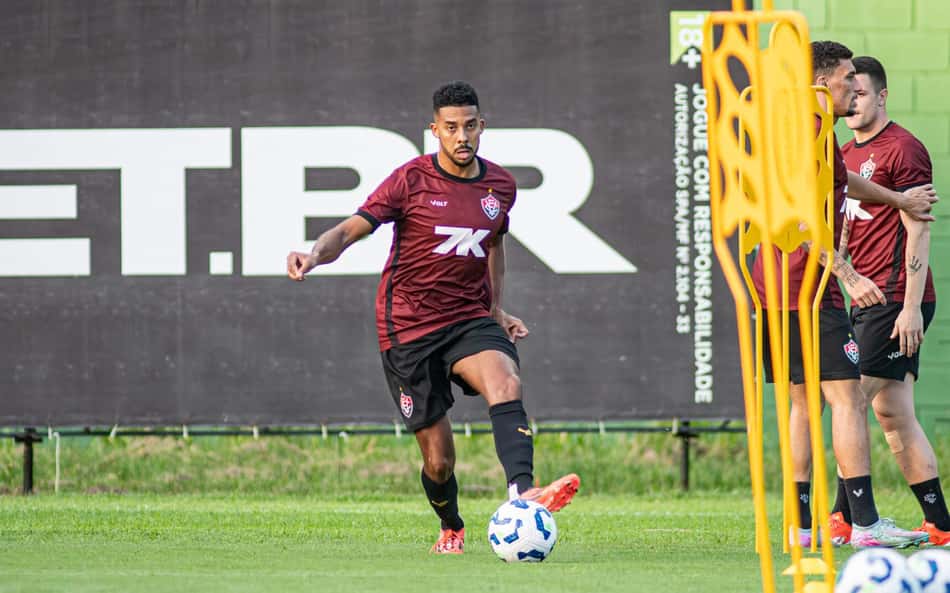 Willian Oliveira volta a treinar pelo Vitória; veja boletim do DM