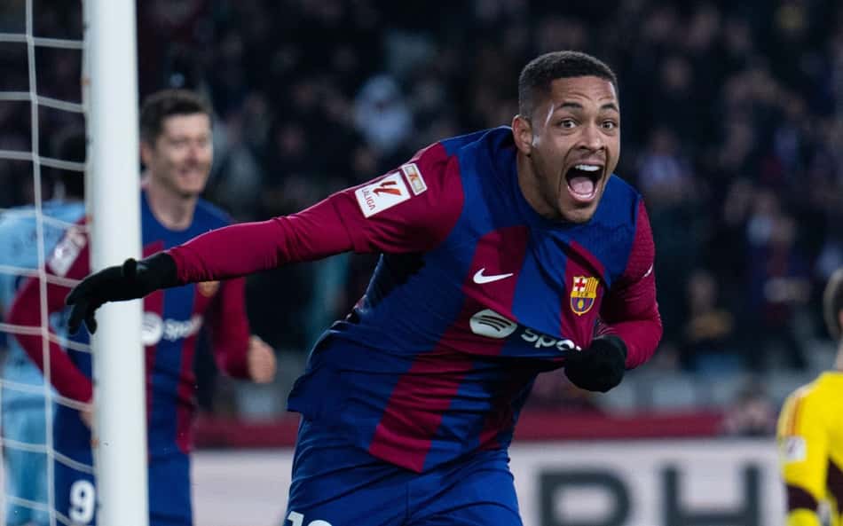 Diretor do Barcelona, Deco explica má fase de Vitor Roque na Espanha
