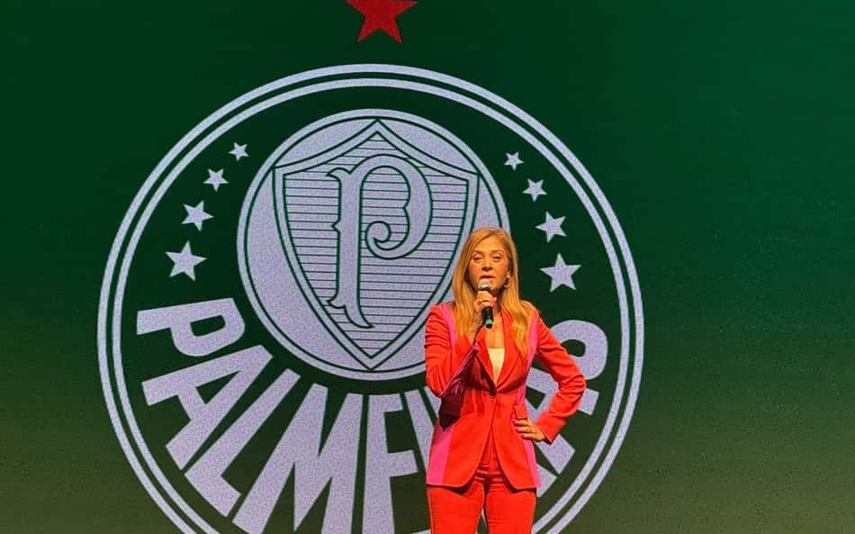Leila, do Palmeiras, cobra punição rígida para Dudu após denúncia ao STJD