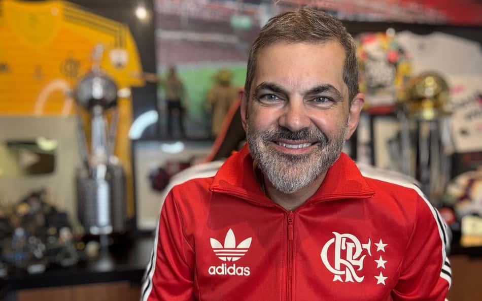 Bruno Henrique maior que Gabigol? Paparazzo Rubro-Negro faz cara a cara de ídolos do Flamengo