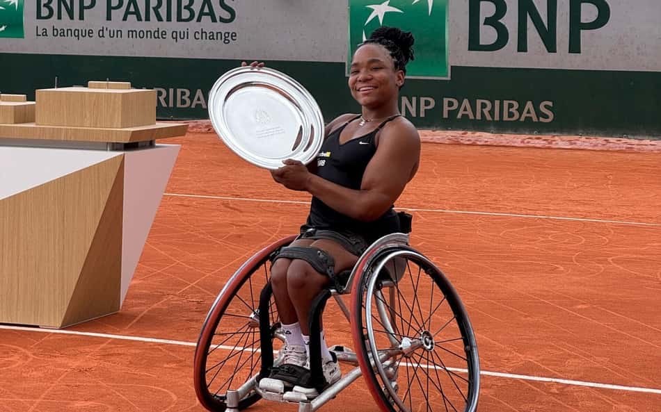 Vitoria Miranda é campeã nas simples e duplas de Roland Garros