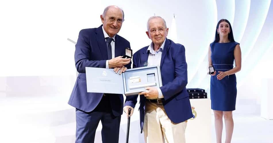 Fiorentino Pérez cerimonia socios