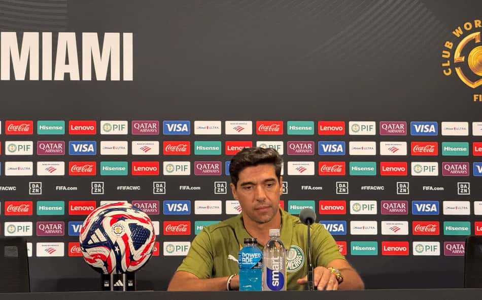 Abel comenta sobre renovação com Palmeiras após o Mundial: 'Tudo indica que sim'