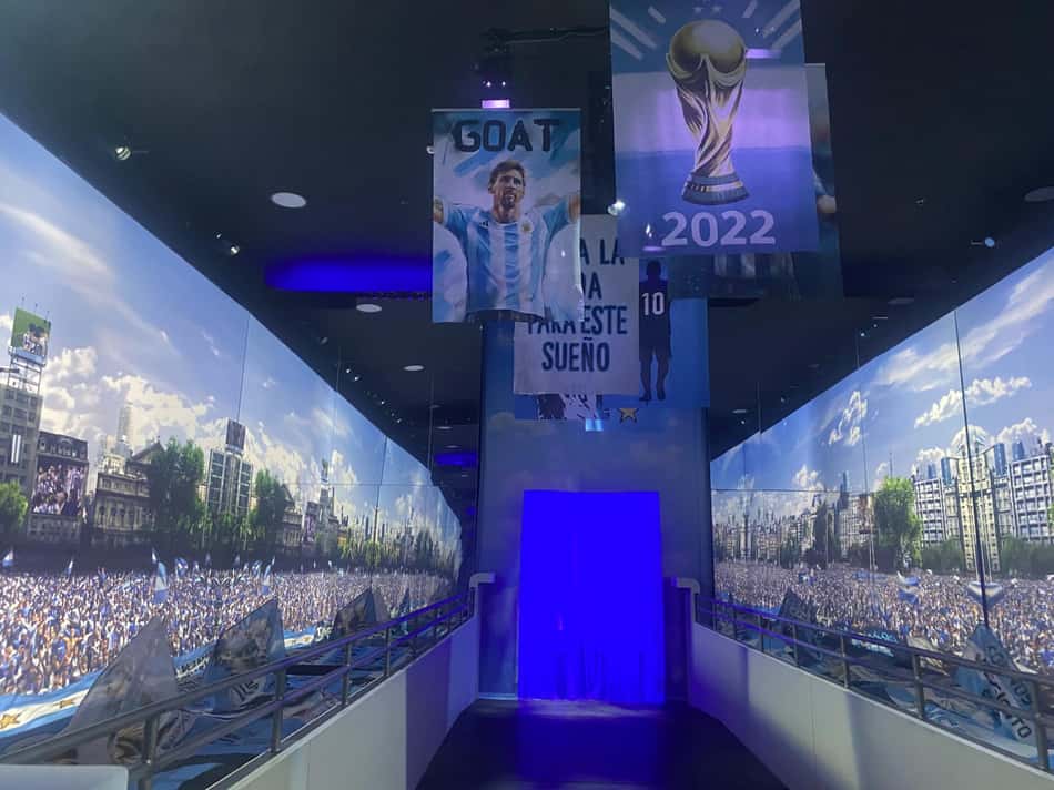 Espaço simula recepção do povo argentino após conquista da Copa do Mundo. (Foto: Giselly Corrêa/Lance!)