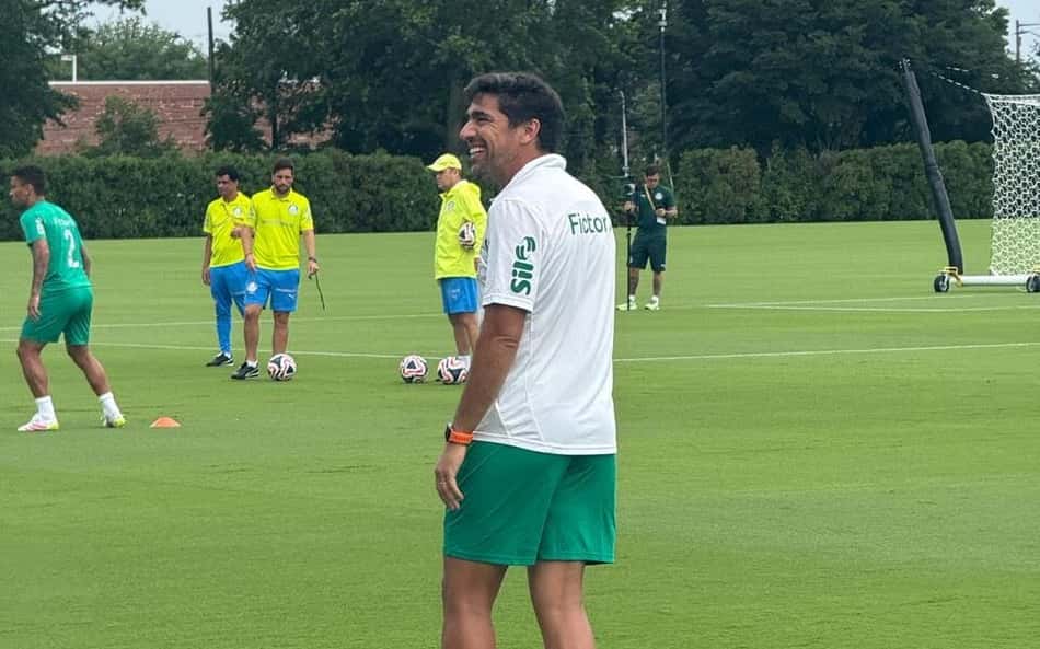 Palmeiras inicia preparação para decisão contra o Chelsea com Weverton e reservas