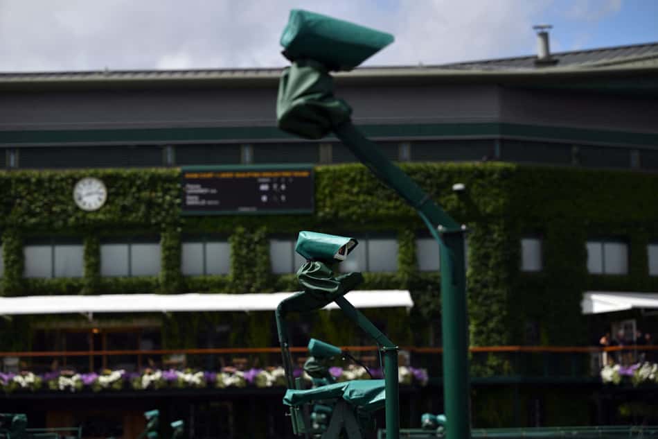 Câmeras 'Hawkeye' substituirão os juízes de linha pela primeira vez nos 148 anos de Wimbledon (foto: GLYN KIRK / AFP)