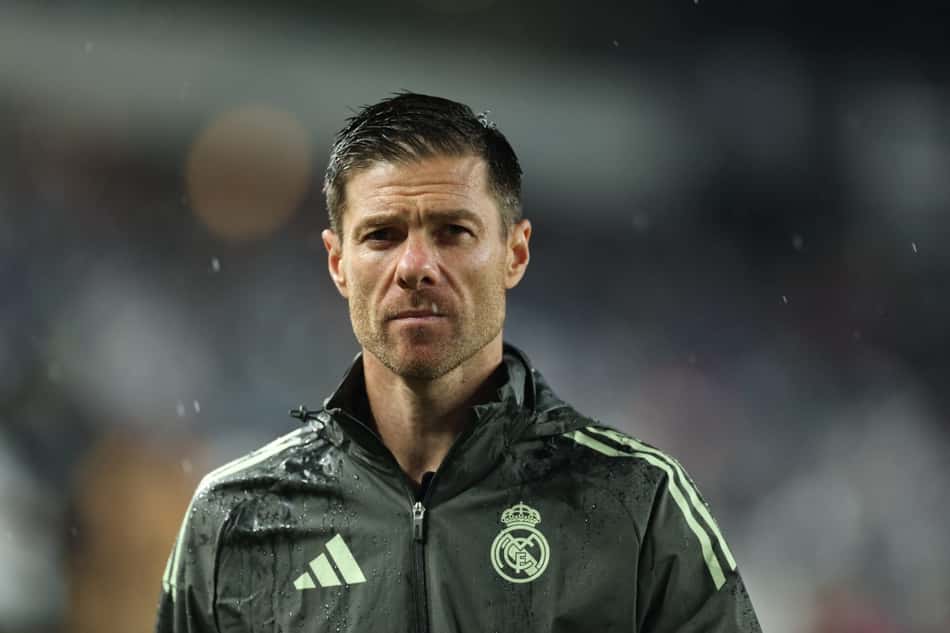 Xabi Alonso durante jogo entre Real Madrid e RB Salzburg, pelo Mundial