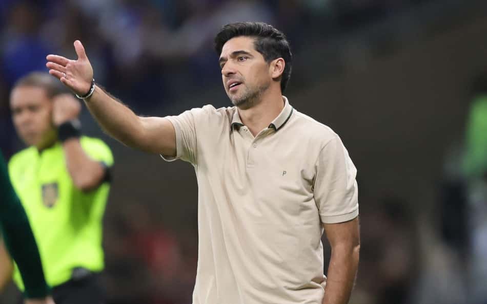 Técnico do Palmeiras, Abel tromba com cinegrafista e reclama: 'Não é a 1ª vez'