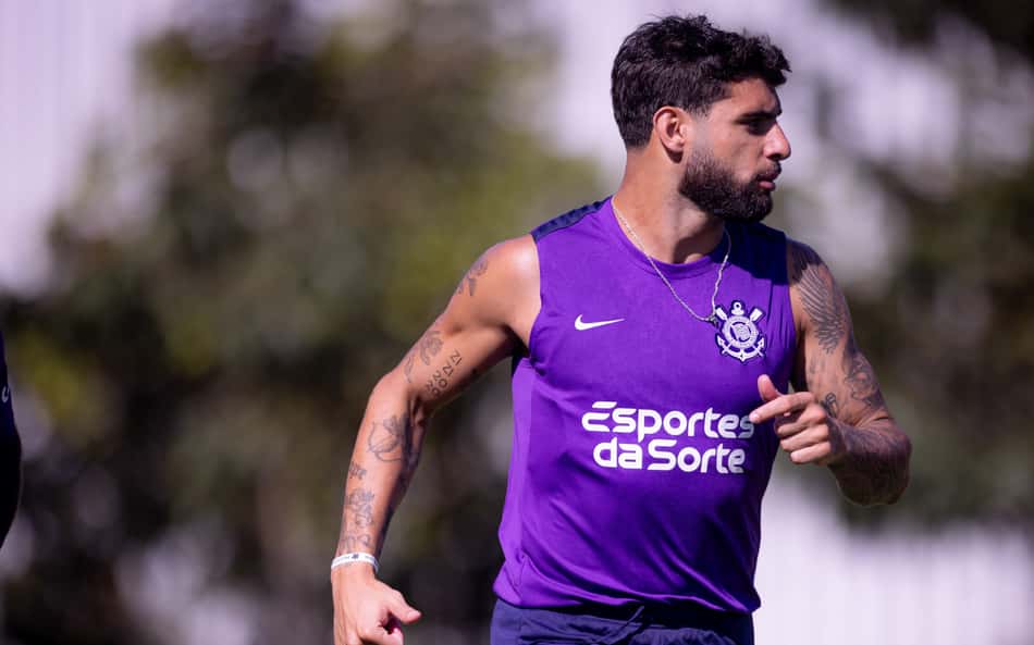 Yuri Alberto treina com o elenco do Corinthians