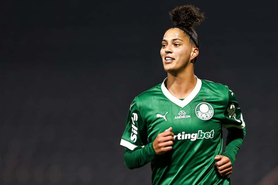 Maior artilheira do futebol feminino do Palmeiras, Amanda Gutierres comemora mais um gol pelo Brasileirão. (Foto: Rebeca Reis/Staff Images Woman/ CBF)