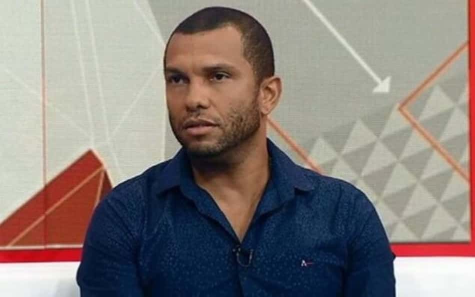 Campeão mundial, Amoroso vê brasileiro como clube a ser batido no torneio