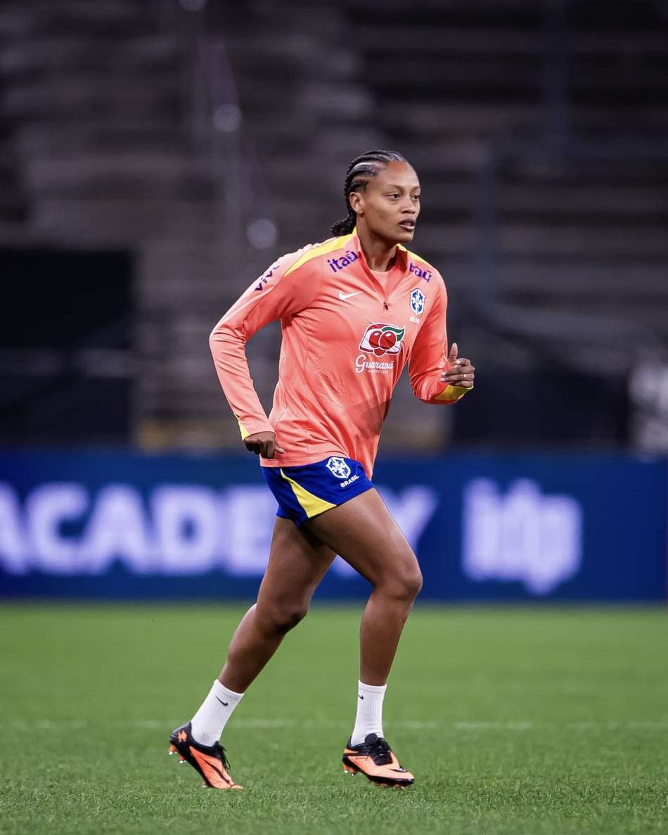 Ary Borges durante aquecimento da Seleção. (Foto: Divulgação/William Anacleto/TB Sports)