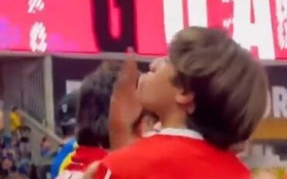 Torcedor do Bayern provoca grupo de argentinos do Boca Juniors e viraliza na web