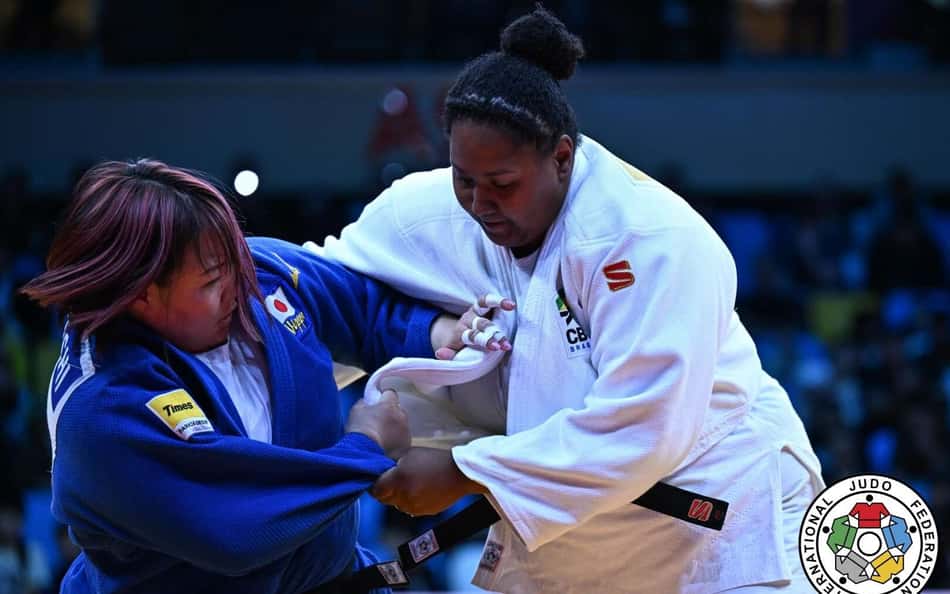 Bia Souza retorna ao palco da estreia em busca do primeiro ouro no Mundial