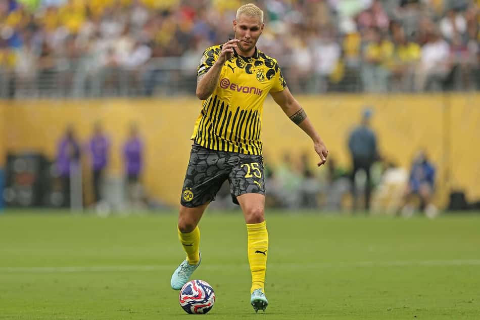 Niklas Sule, zagueiro do Borussia Dortmund (Foto: Reprodução)