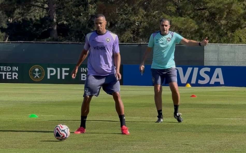 Botafogo tenta corrigir 'pecados' para o jogo com o PSG no Mundial