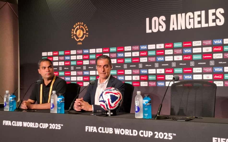 'Fiz asneira', diz Paiva sobre erros na estreia do Botafogo no Mundial