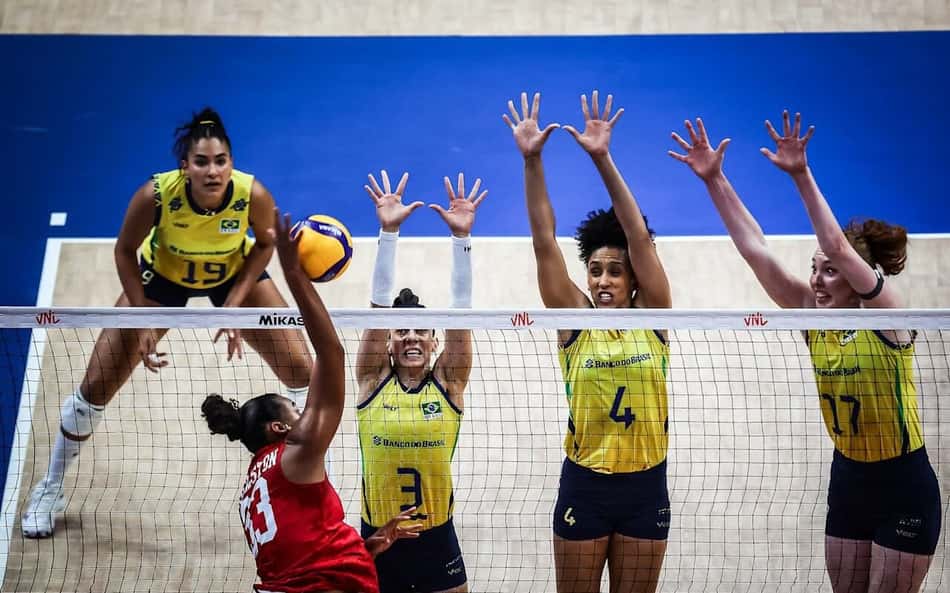 ANÁLISE: Elenco alto do Brasil faz efeito e bloqueio aparece contra EUA na VNL