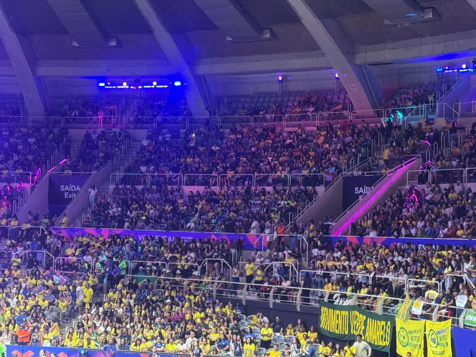 Torcida brasileira no Maracanãzinho (Foto: Anna Carolina Ramos / Lance!)